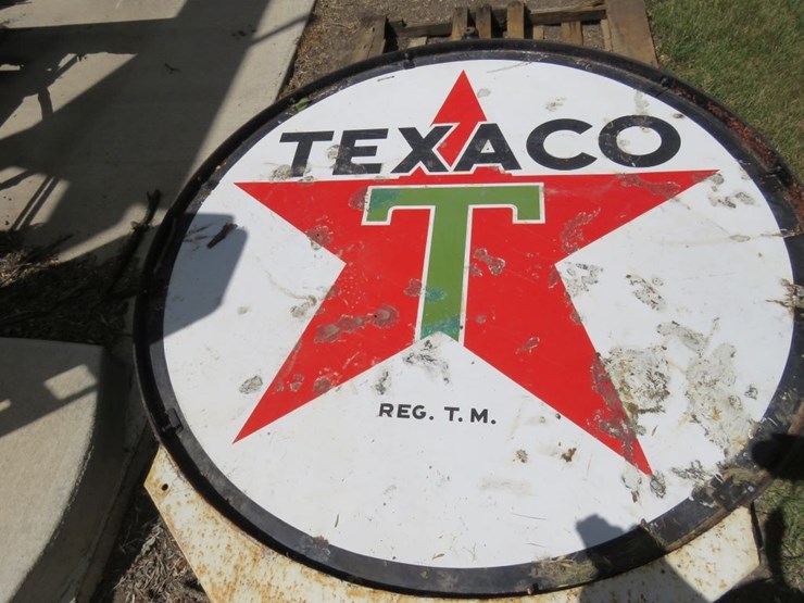 texaco-porcelain-sign-on-pole-with-frame-image-6