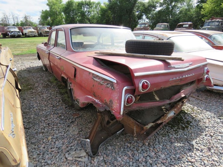 1962-chevrolet-belair-4dr-sedan-image-3