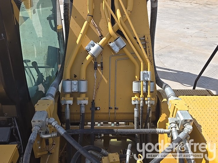 2019-caterpillar-336-image-53