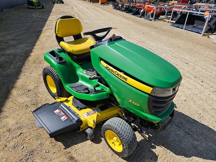 2009-john-deere-x320-image-7