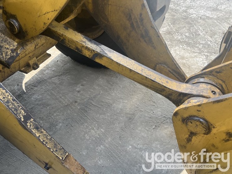 2016-caterpillar-926m-image-25