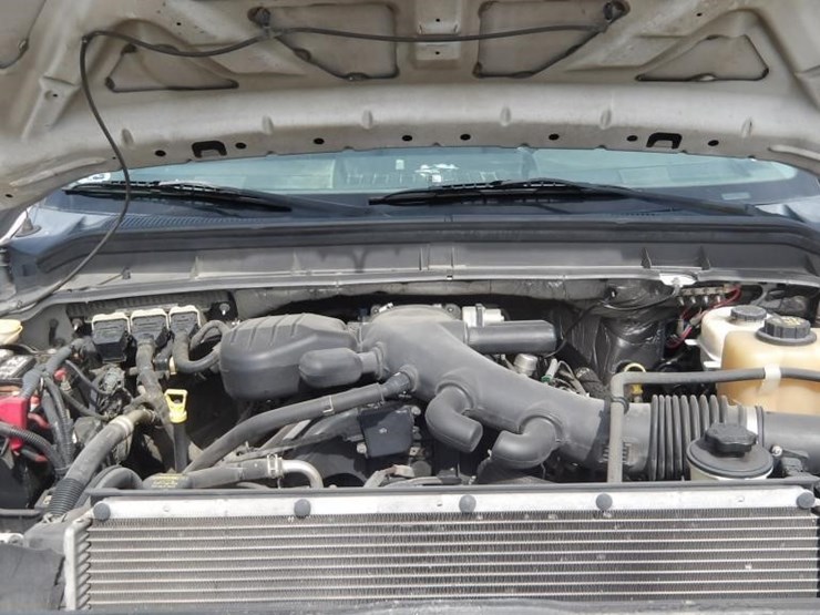 2011-ford-f550-image-10