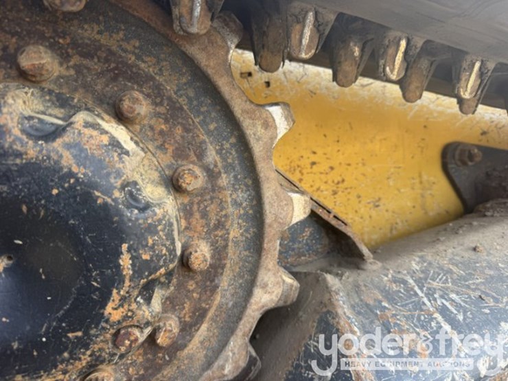 2019-deere-317g-image-4