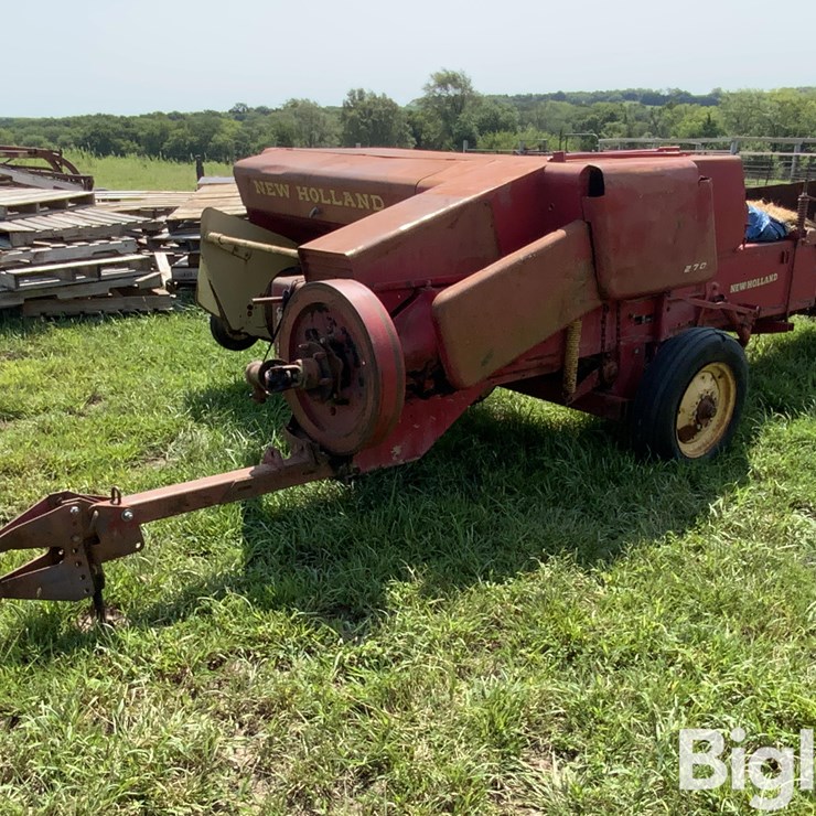 NEW HOLLAND 270