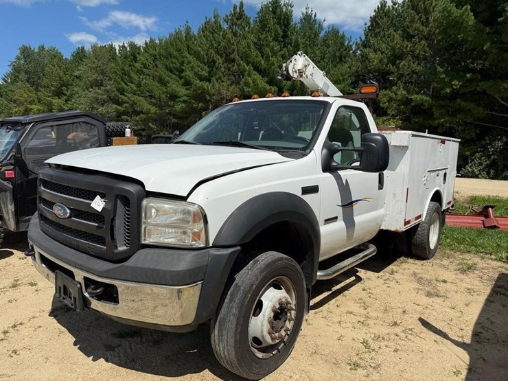 2006-ford-f550-xl-image-1