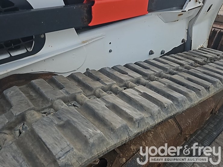 2020-bobcat-t870-image-21