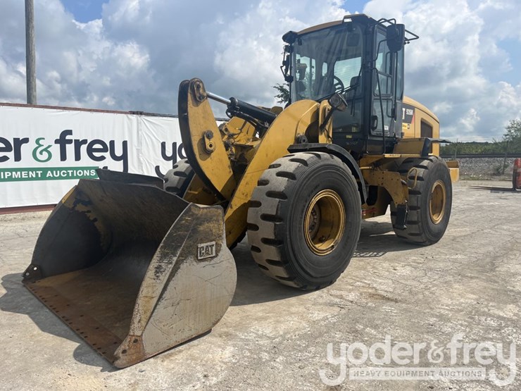 2016-caterpillar-926m-image-1