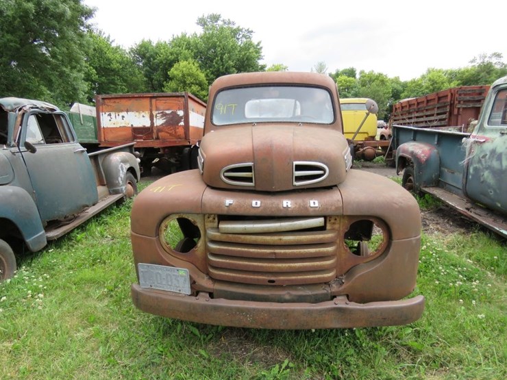 1948-ford-f2-pickup-image-2