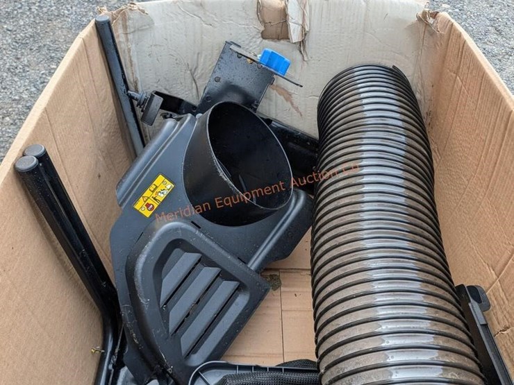 cub-cadet-19a30030100-bagger-image-7