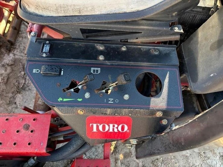 toro-greensmaster-3150-image-7