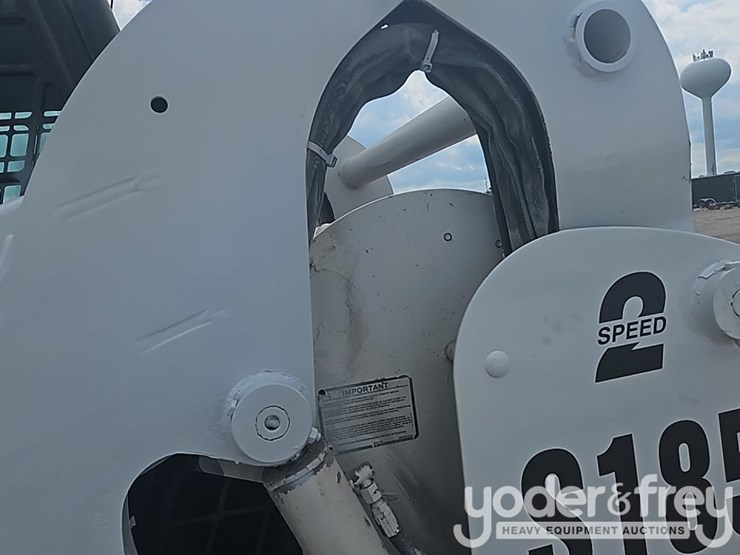 2011-bobcat-s185-image-19