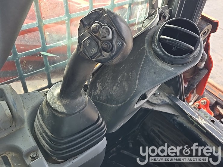 2023-kubota-svl97-2-image-47
