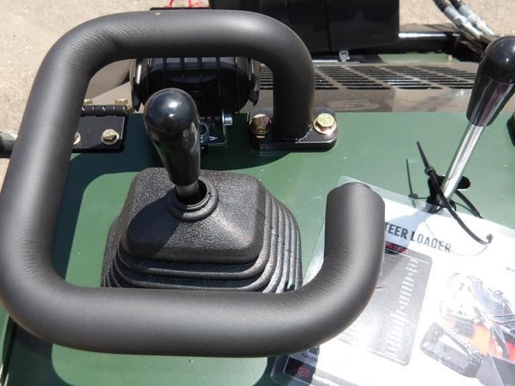 2026-zjz-380-skid-steer-track-loader-image-15