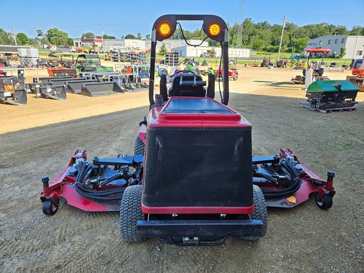 toro-groundsmaster-4000d-image-4