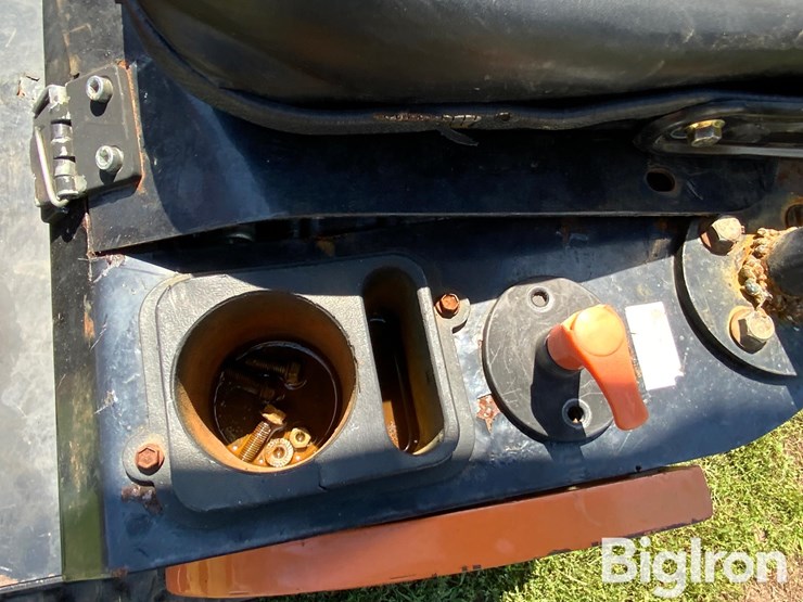 agt-industrial-mini-excavator-image-19