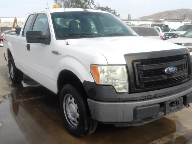 2014-ford-f150-xl-image-2