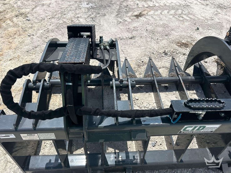 c.i.d.-xgr78-s-78in.-hydraulic-dual-cylinder-root-grapple-skid-steer-attachment-image-9