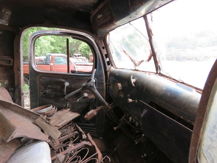 1941-dodge-coe-cab-image-7