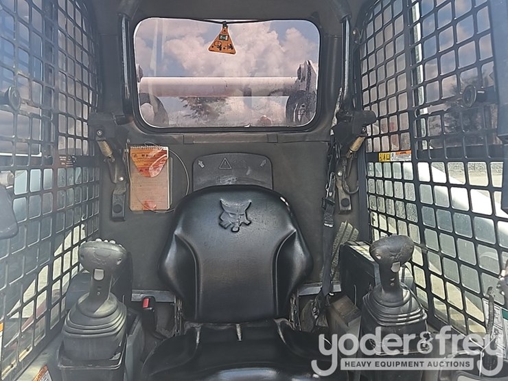 2016-bobcat-t870-image-19