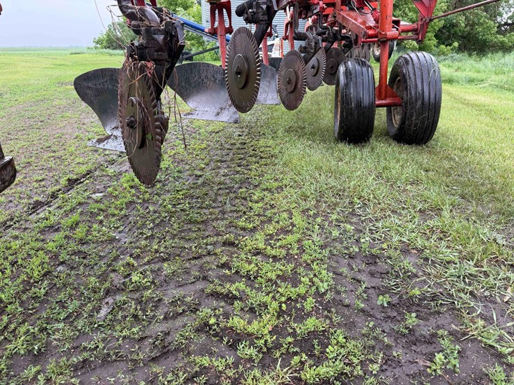 international-800-plow-image-11
