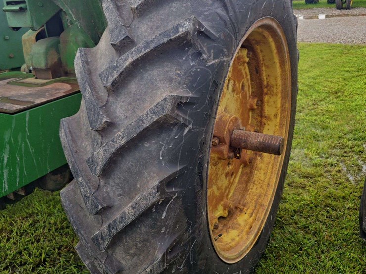 1964-john-deere-3020-image-13