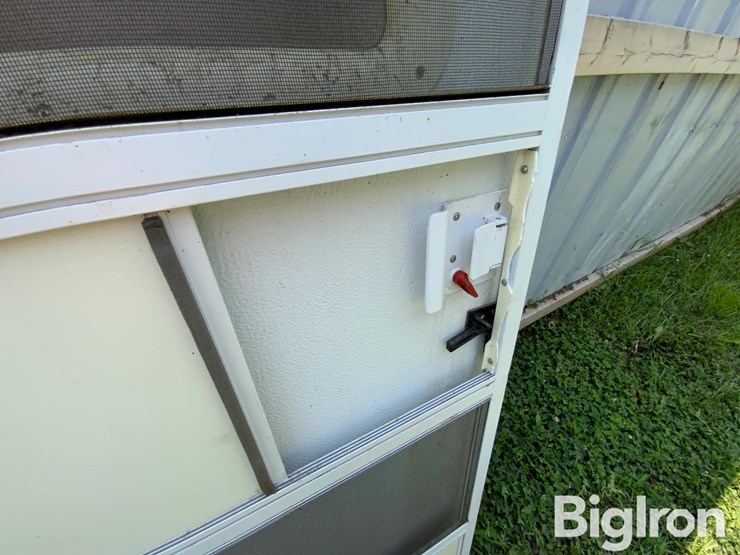 camper-swing-doors-image-10