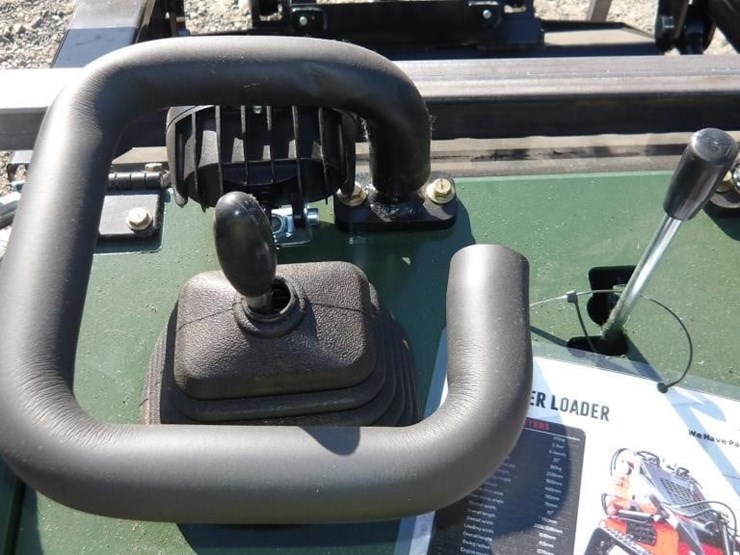 2026-zjz-380-skid-steer-track-loader-image-15