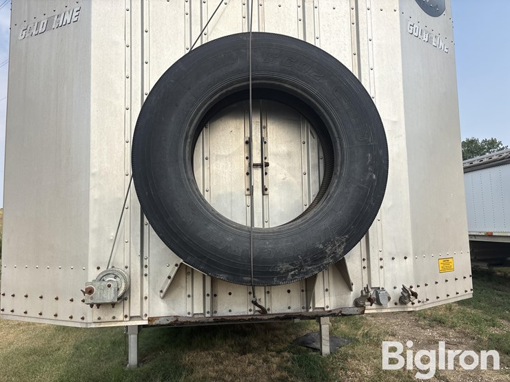 1994-merrit-48x102-t/a-livestock-trailer-image-11