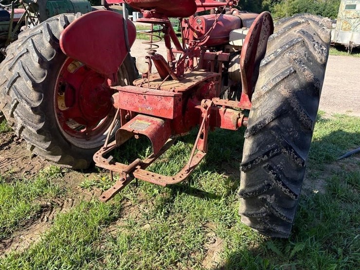 farmall-super-h-tractor-image-6