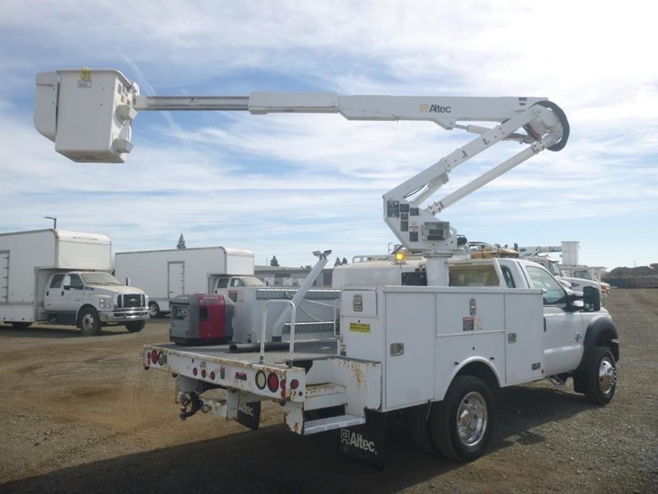 2013-ford-f550-image-13