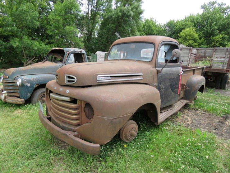 1948-ford-f2-pickup-image-3