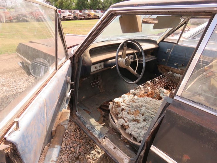 1964-impala-4dr-ht-image-5