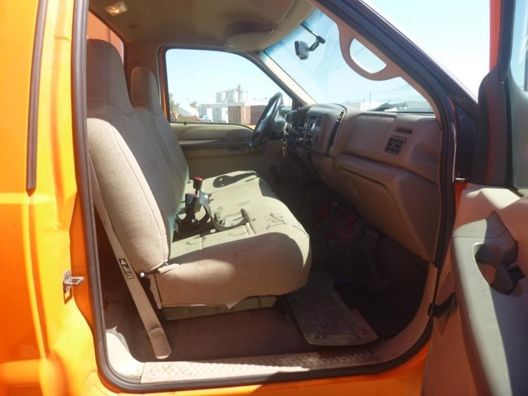 2000-ford-f450-image-16
