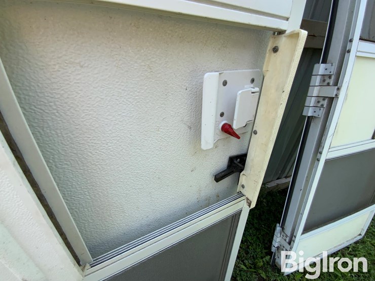camper-swing-doors-image-9
