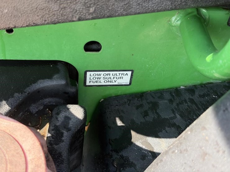 2010-john-deere-gator-image-7