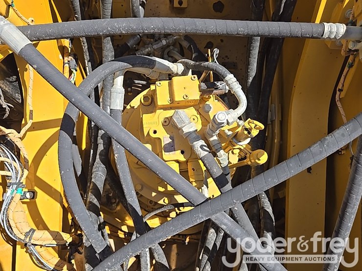 2019-caterpillar-336-image-50