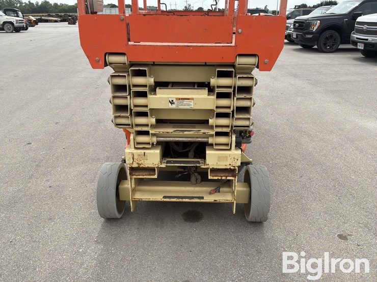2020-jlg-3246es-image-13