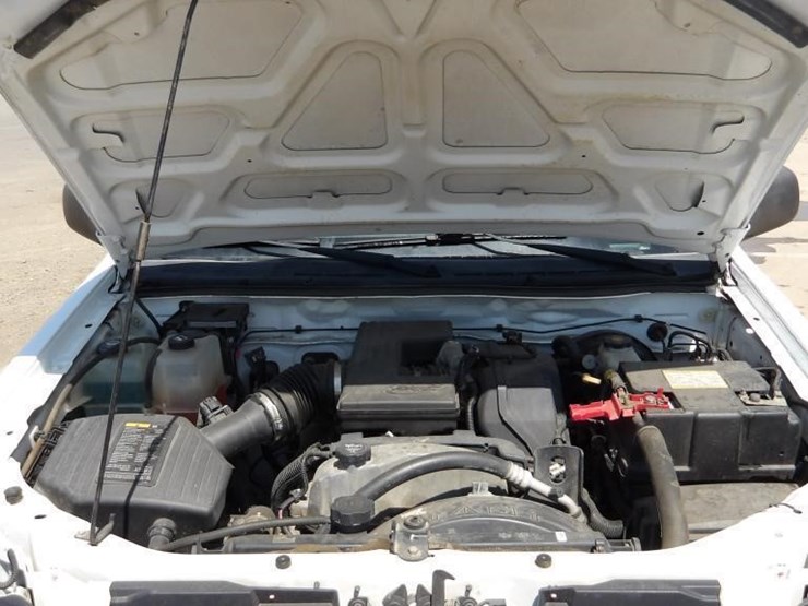 2011-chevrolet-colorado-image-9