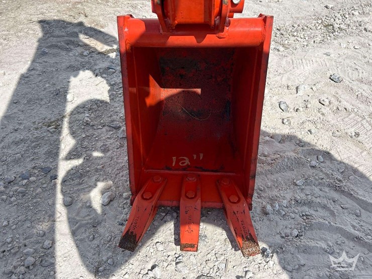 2024-kubota-l2502hst-image-14