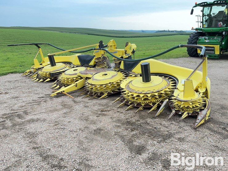 2019-john-deere-770-image-1