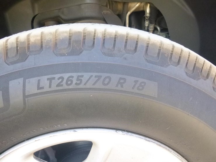 2016-dodge-3500-image-29