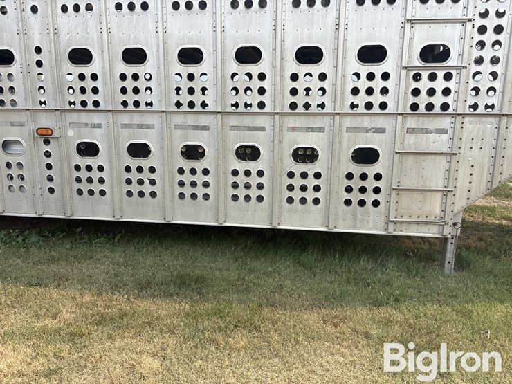 1994-merrit-48x102-t/a-livestock-trailer-image-17