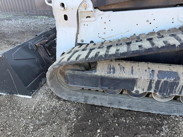 2020-bobcat-t740-image-17
