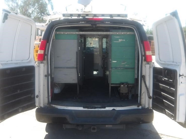 2014-utility-van-image-15