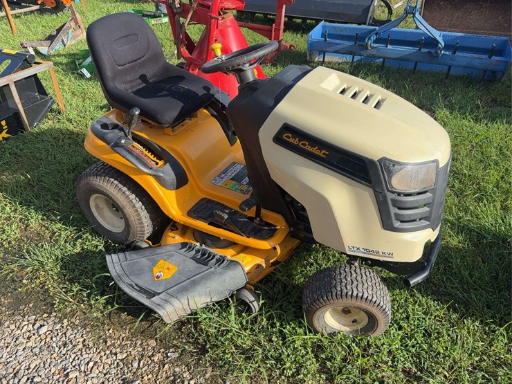cub-cadet-ltx1042kw-image-1