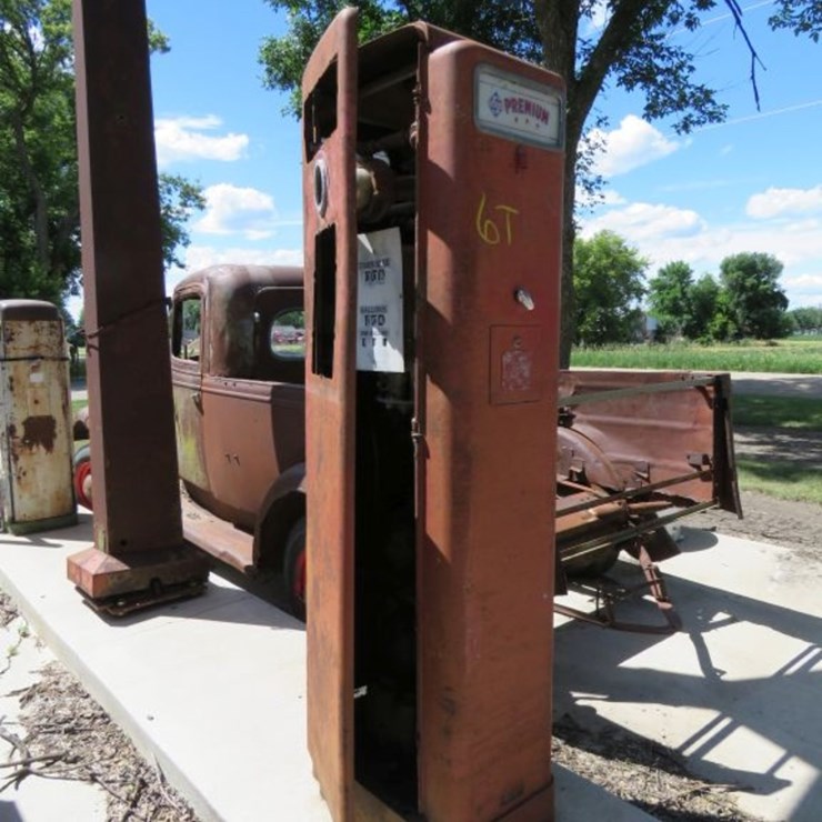 Double Sided Computing Gas Pump