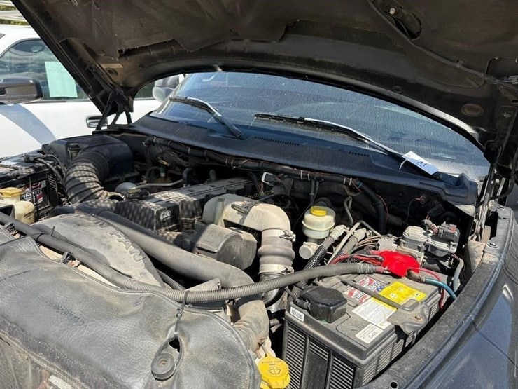 2001-dodge-ram-3500-image-5