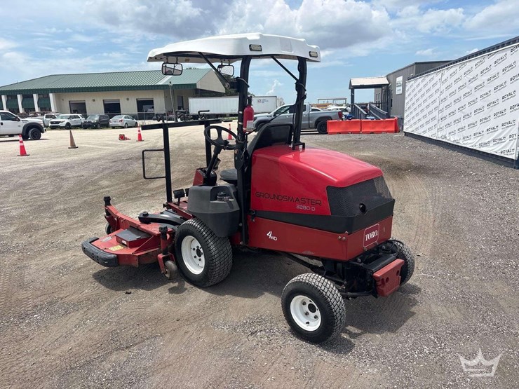 2015-toro-groundsmaster3280d-image-4