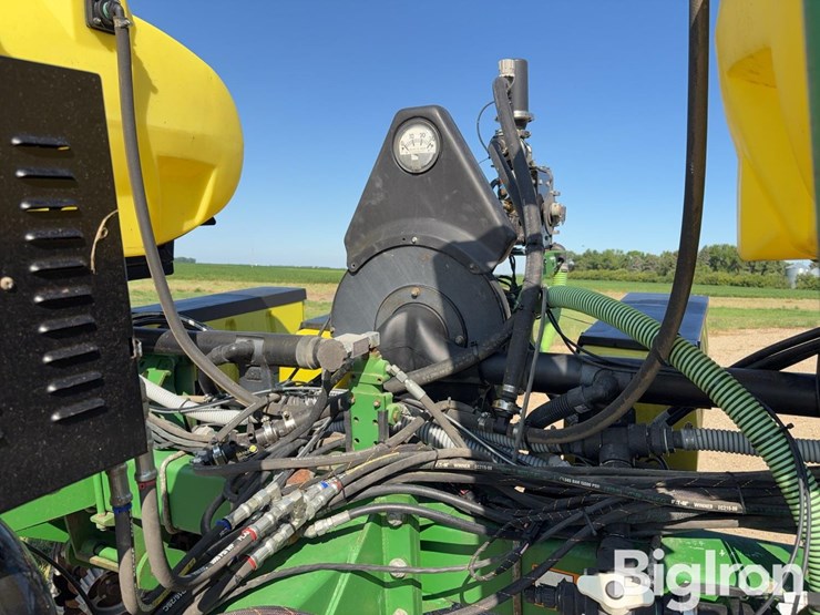 1997-john-deere-1760-image-13