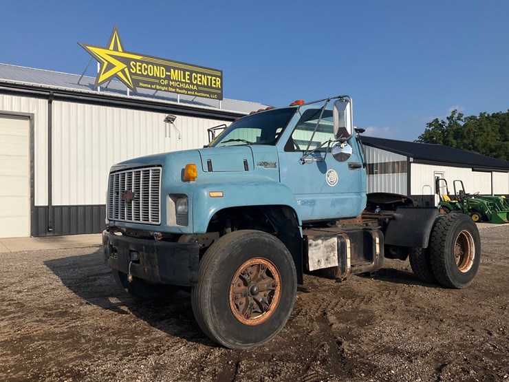 #1993-•-chevrolet-kodiak-single-axle-semi-tractor-image-1